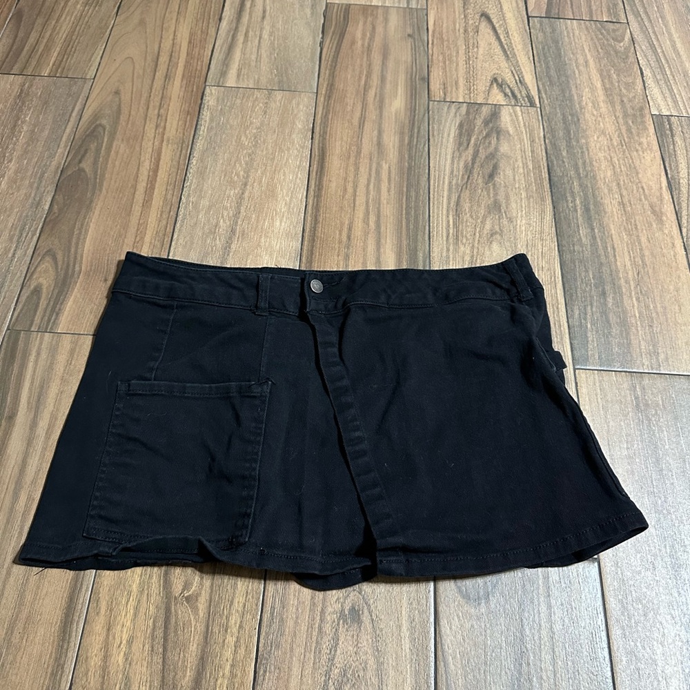 No Boundaries Black Skort with Sleek Design